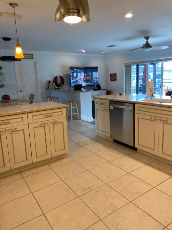 This Homestay Oasis Is The Cape'S Best Place To Stay كيب كورال المظهر الخارجي الصورة
